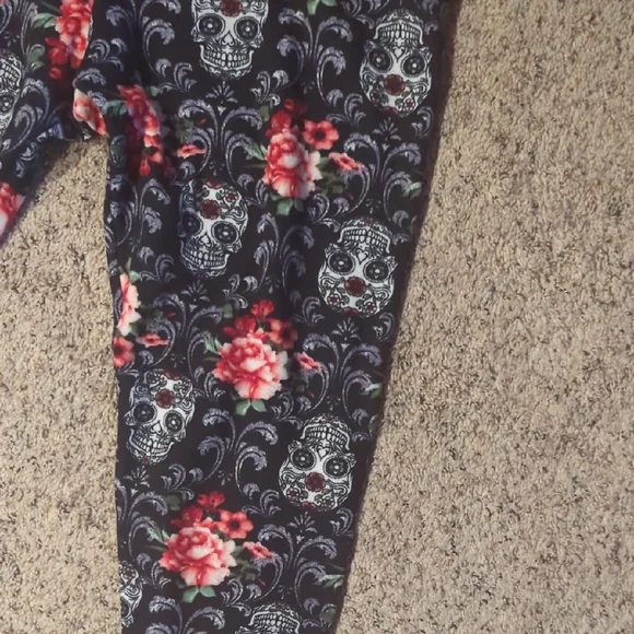 Terra & Sky Multicolor Floral Pants - Picture 5 of 15